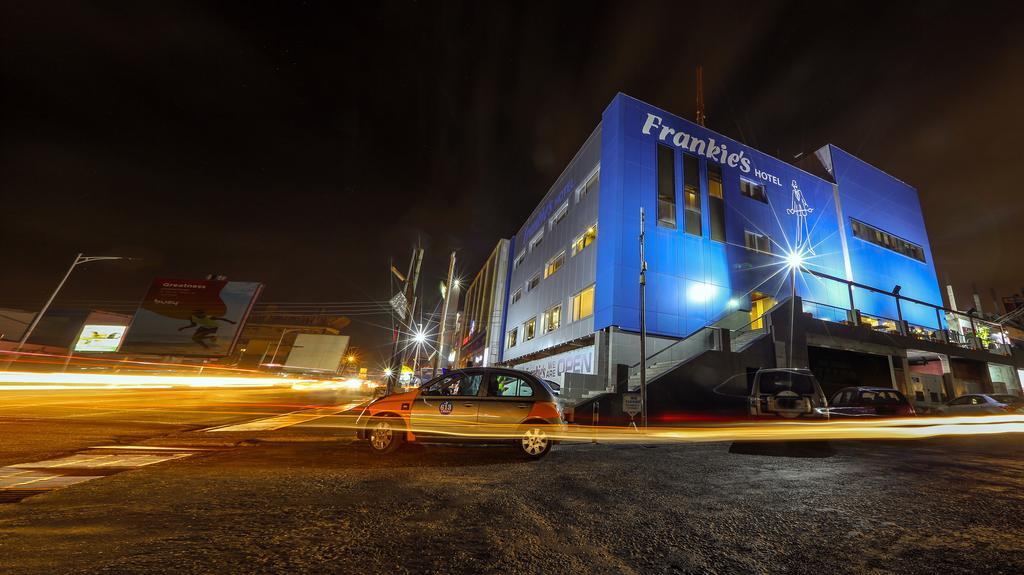 Frankie'S Foods And Rooms Acra Exterior foto